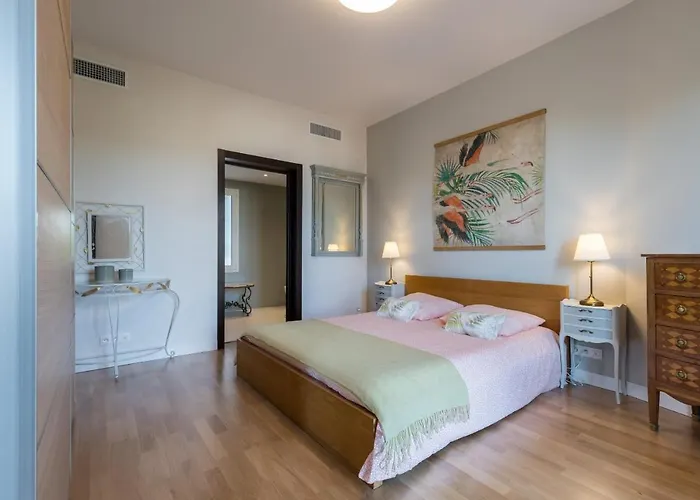 Villa Sur Les Hauteurs De Nice, Proche Centre